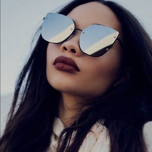 QUAY LEXI mirrored shades